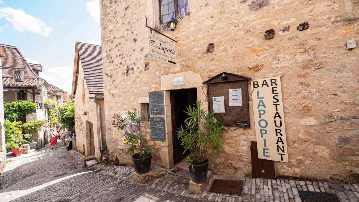 Accueil restaurant bar Saint-Cirq-Lapopie