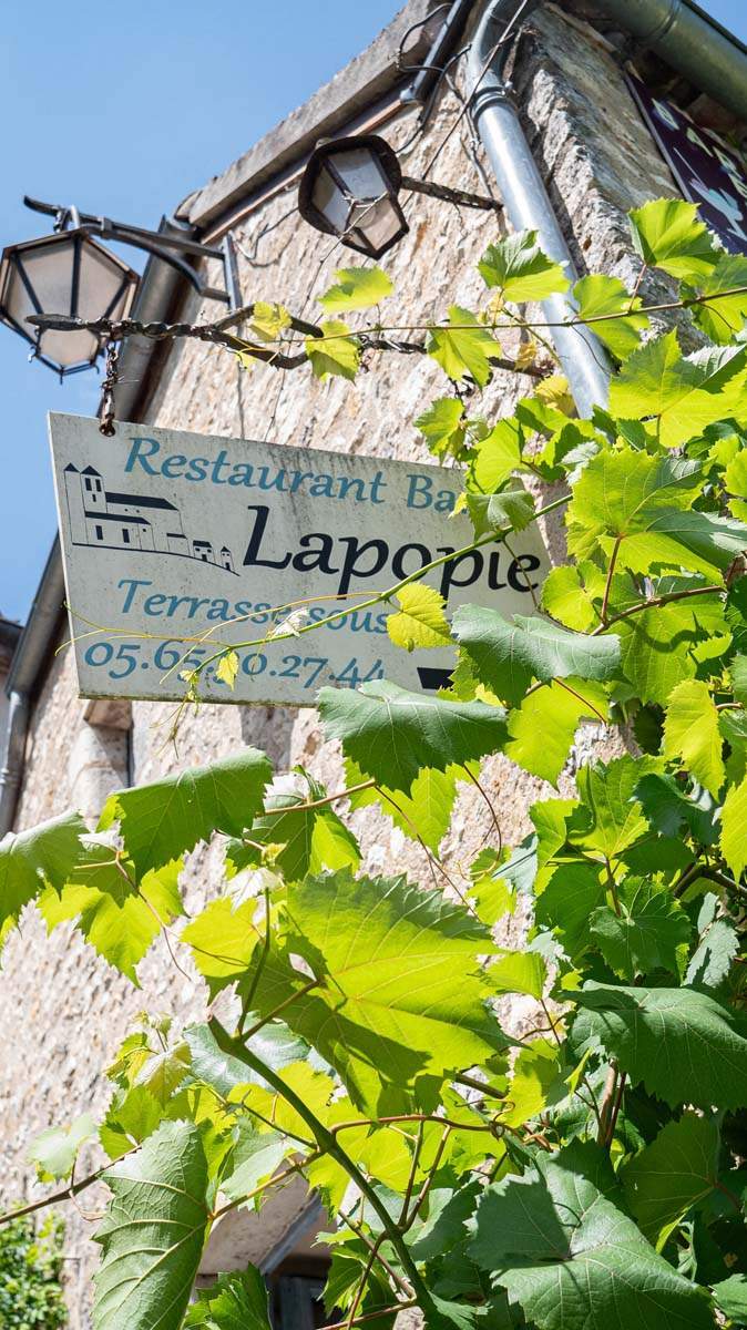 Enseigne restaurant Saint-Cirq-Lapopie